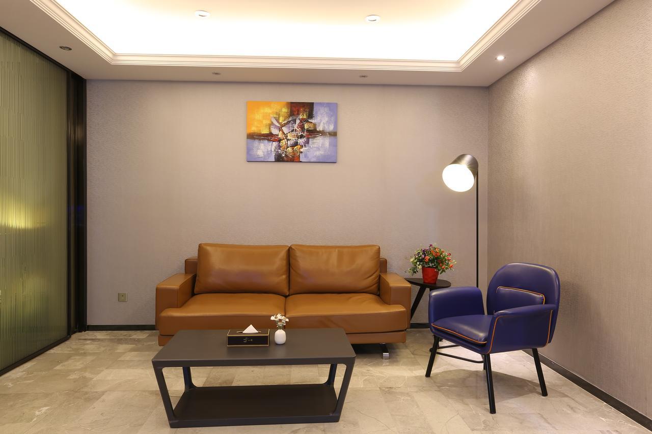 גואנגג'ואו Aoyou International Apartment Hotel A Mall Brunch מראה חיצוני תמונה